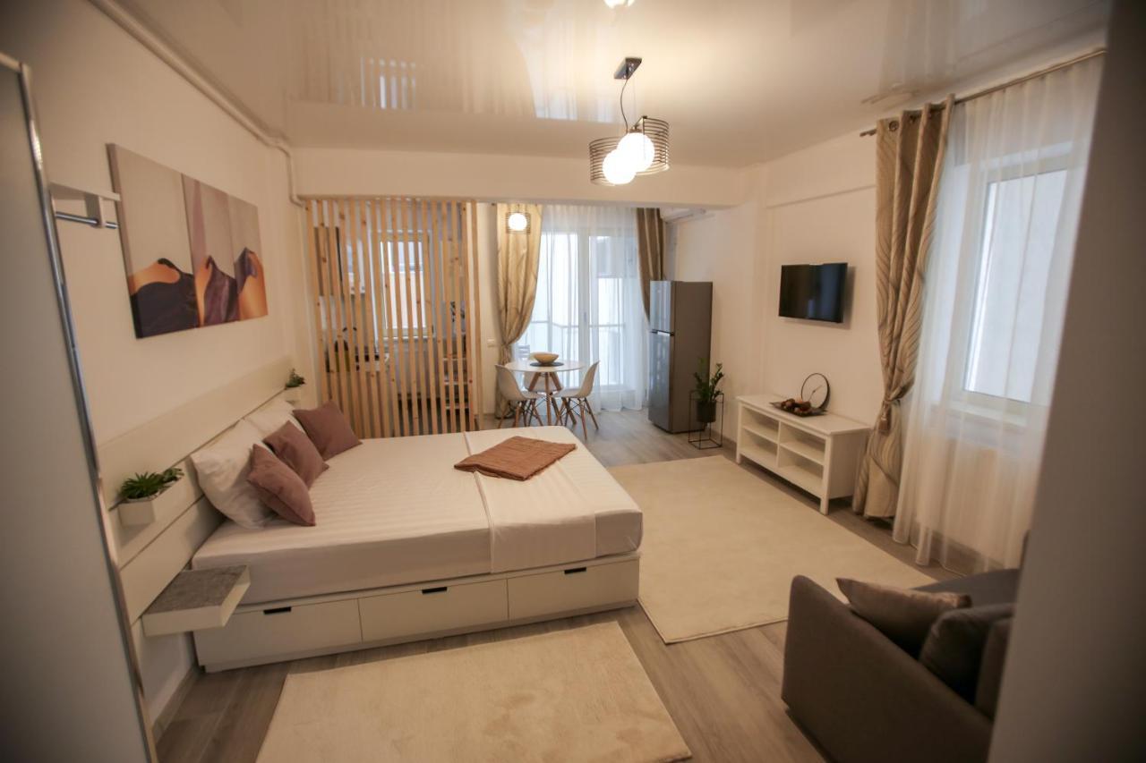 Premium Studios Mamaia Nord - Marea La 50M Navodari Exterior photo