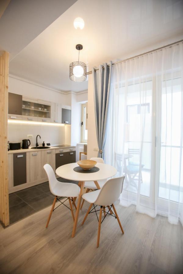 Premium Studios Mamaia Nord - Marea La 50M Navodari Exterior photo