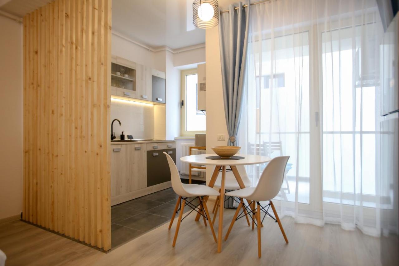 Premium Studios Mamaia Nord - Marea La 50M Navodari Exterior photo